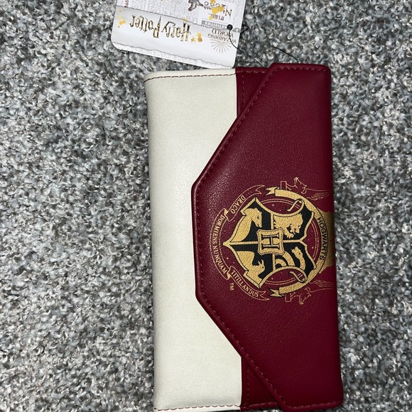 Harry Potter Hogwarts backpack and wallet - Picture 2 of 5